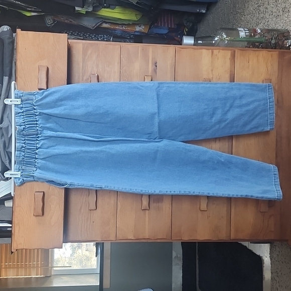 💖HP💖 EUC Vera & Lucy: Paperbag High-rise Jeans, light-wash, Large - Picture 3 of 5